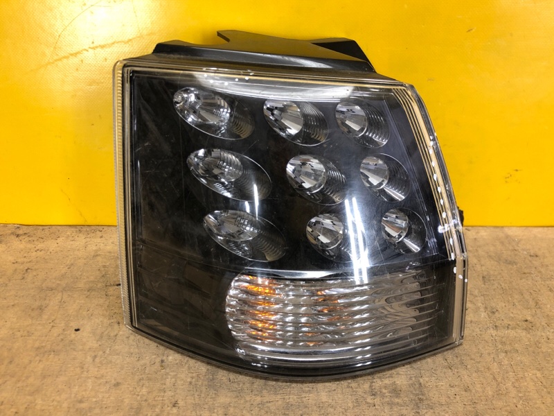 Фонарь наружный левый MITSUBISHI OUTLANDER XL 05-13 8330A379 Б/У