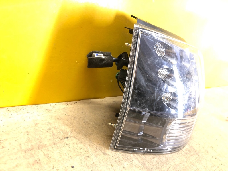 Фонарь наружный левый MITSUBISHI OUTLANDER XL 05-13