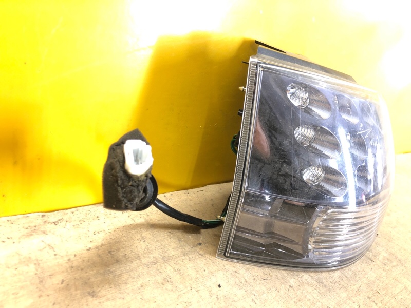 Фонарь наружный левый MITSUBISHI OUTLANDER XL 05-13