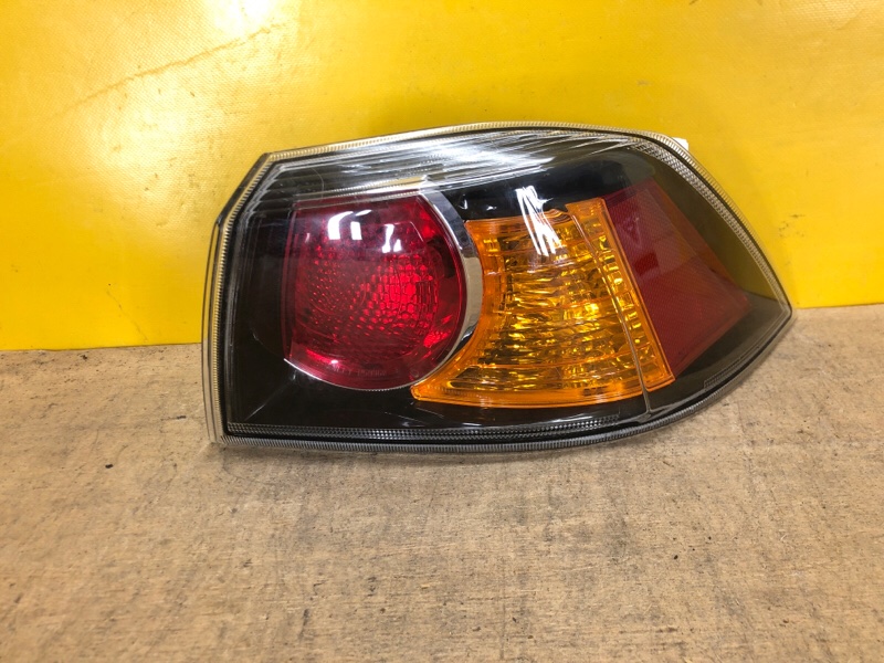 Фонарь наружный правый MITSUBISHI LANCER X 10 15-17 8330A622 Б/У