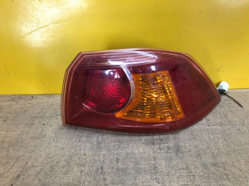 Фонарь наружный правый MITSUBISHI LANCER X 10 07-15 8330A108 Б/У