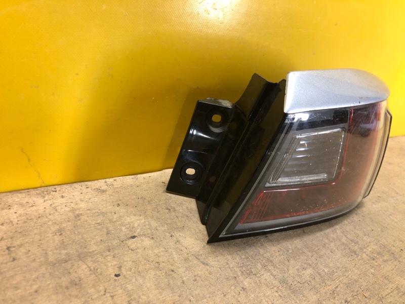 Фонарь наружный правый MITSUBISHI LANCER X 10 15-17