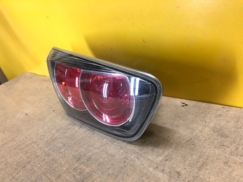 Фонарь внутренний левый LANCER X 10 15-17 Фонарь внутренний левый LANCER X 10 15-17