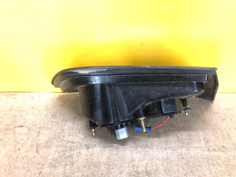 Фонарь внутренний правый LANCER X 10 15-17 Фонарь внутренний правый LANCER X 10 15-17