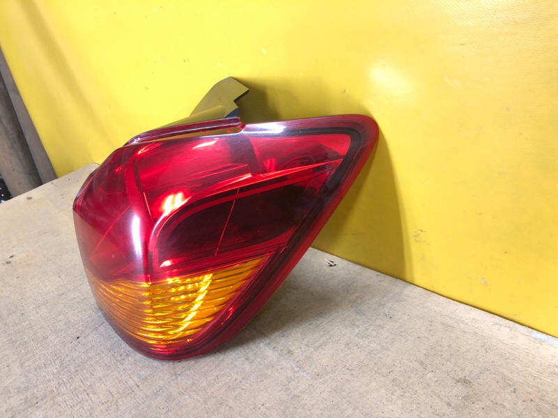 Фонарь наружный правый ASX / OUTLANDER SPORT 10-21 Фонарь наружный правый ASX / OUTLANDER SPORT 10-21