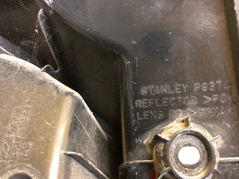 Фонарь наружный правый ASX / OUTLANDER SPORT 10-21 Фонарь наружный правый ASX / OUTLANDER SPORT 10-21