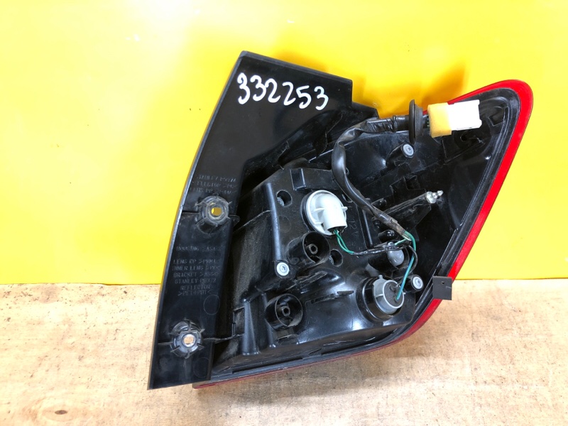 Фонарь наружный левый ASX / OUTLANDER SPORT 10-21 Фонарь наружный левый ASX / OUTLANDER SPORT 10-21