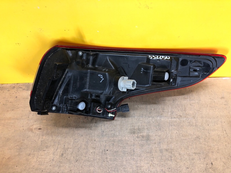 Фонарь наружный левый QASHQAI/ROGUE SPORT 14- Фонарь наружный левый QASHQAI/ROGUE SPORT 14-