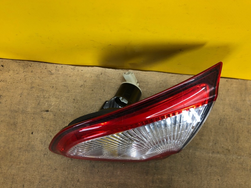 Фонарь внутренний правый QASHQAI 07-14 Фонарь внутренний правый QASHQAI 07-14