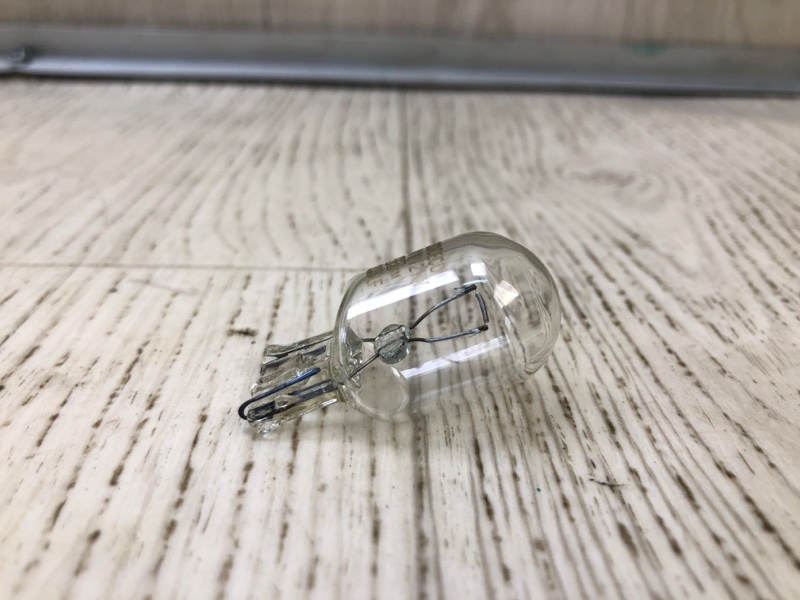 Лампочка LEXUS ES300 96-01