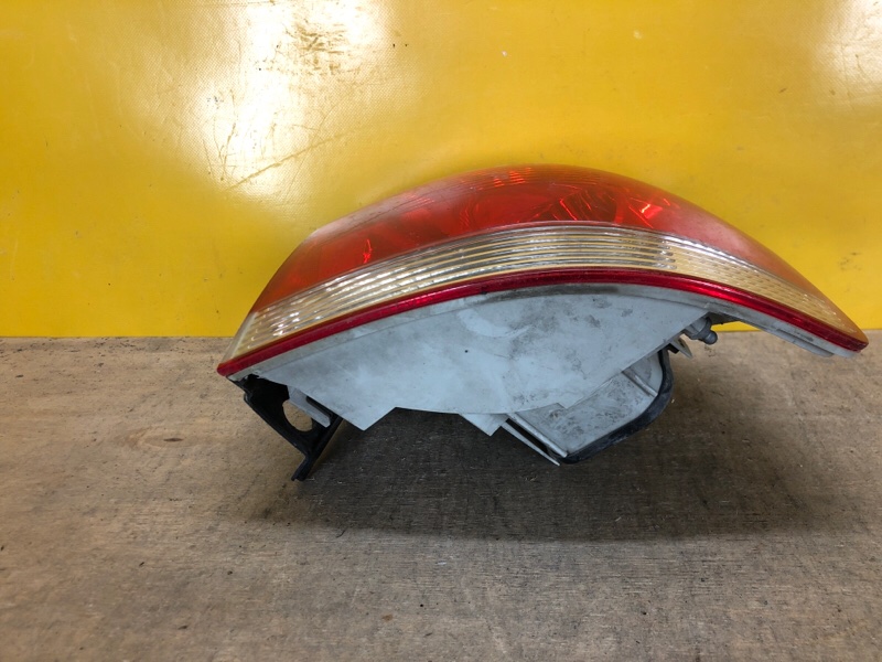 Фонарь наружный правый TOUAREG 02-10