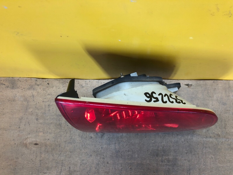 Фонарь внутренний левый TOUAREG 02-10