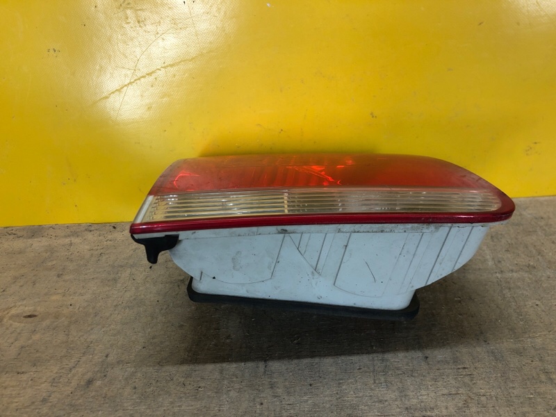 Фонарь внутренний левый TOUAREG 02-10