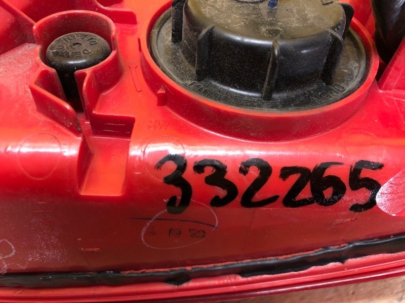 Фонарь наружный левый FX S50 03-08