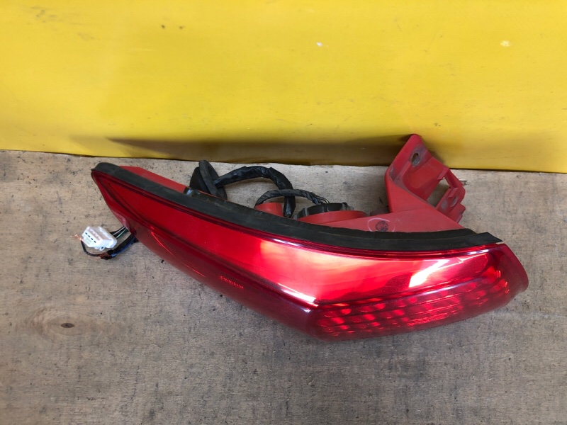 Фонарь наружный левый FX S50 03-08