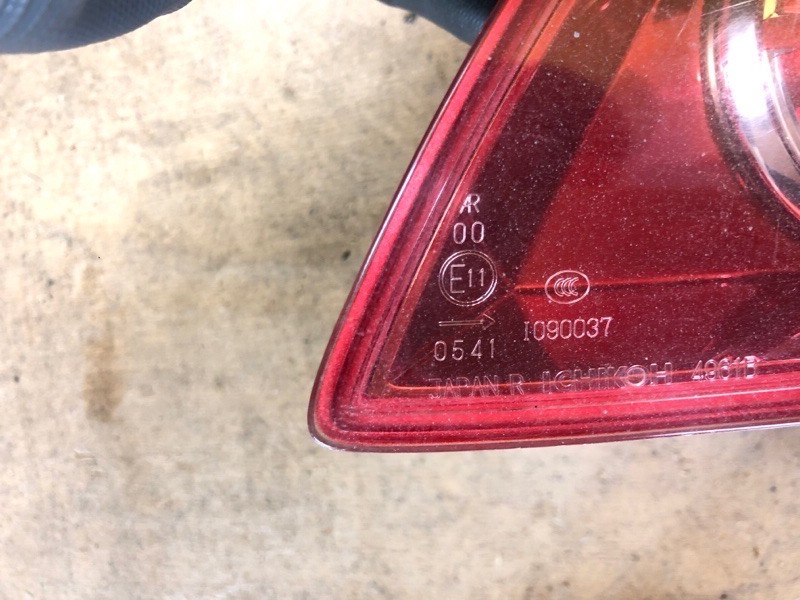 Фонарь внутренний правый FX S50 03-08