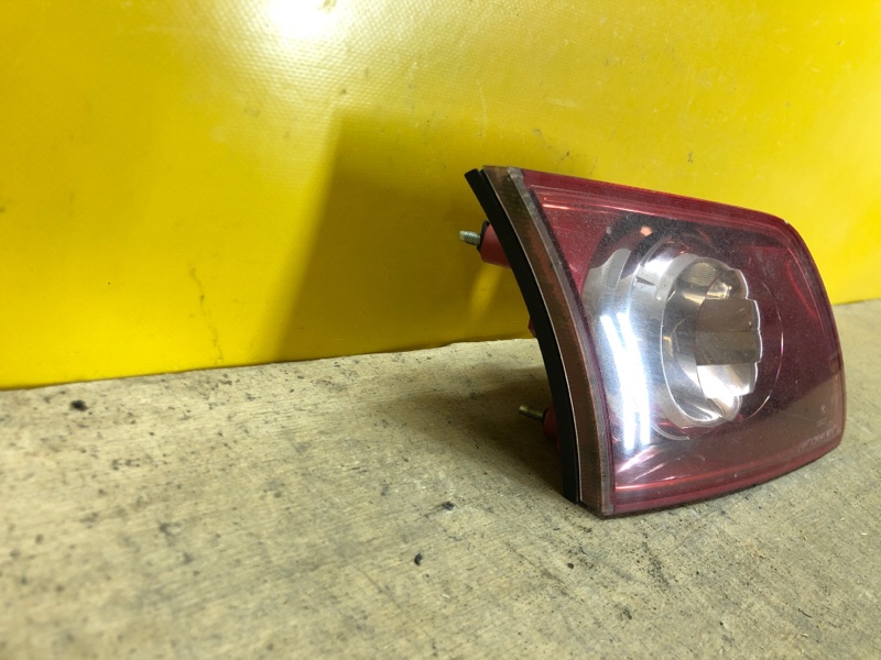 Фонарь внутренний левый INFINITI FX S50 03-08