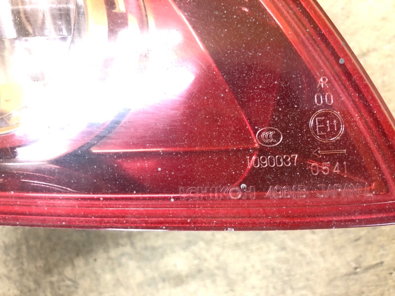 Фонарь внутренний левый FX S50 03-08