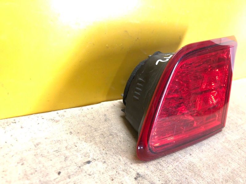 Фонарь внутренний правый SUBARU LEGACY 09-15 BM Фонарь внутренний правый SUBARU LEGACY 09-15 BM