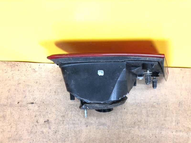 Фонарь внутренний правый LEGACY 09-15 BM Фонарь внутренний правый LEGACY 09-15 BM