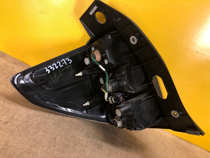 Фонарь наружный правый FORESTER SH 07-12