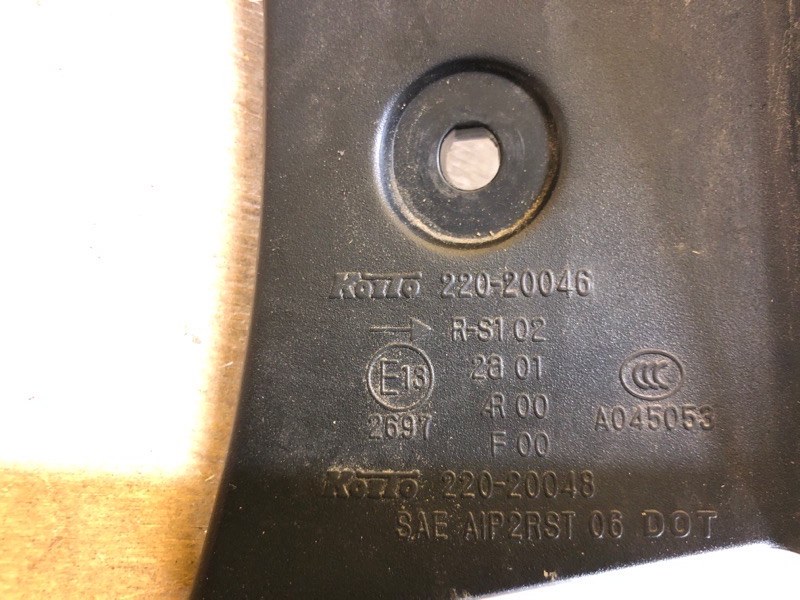 Фонарь наружный правый FORESTER SH 07-12