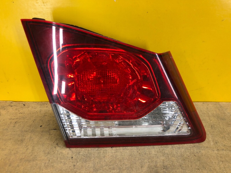 Фонарь внутренний левый HONDA CIVIC 4D 06-11 34156SNBG51 Б/У