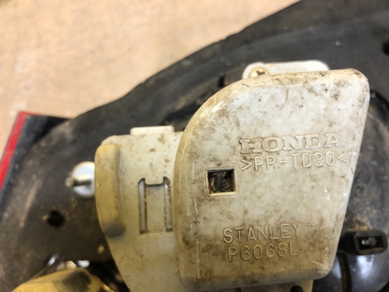 Фонарь внутренний левый CIVIC 4D 06-11