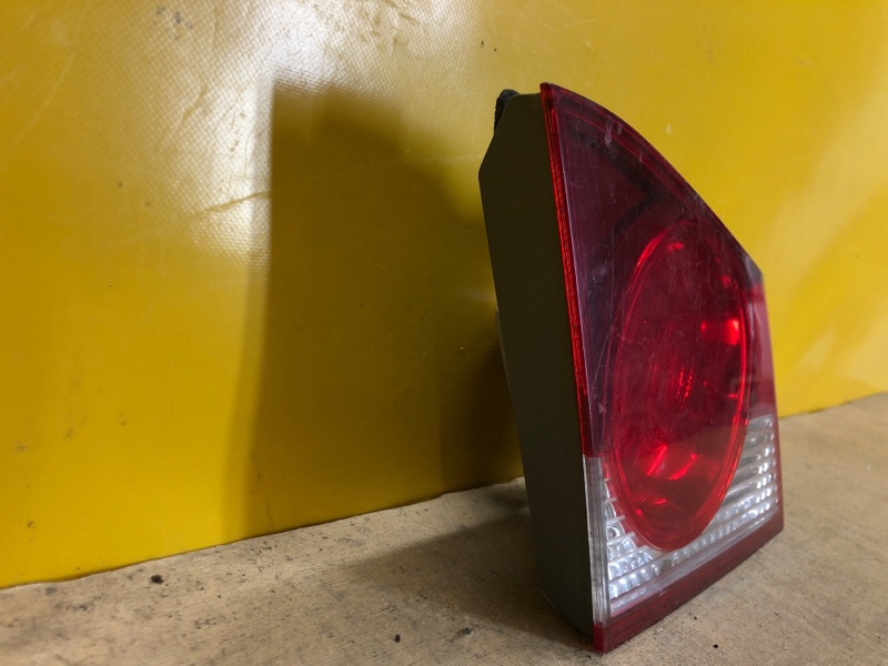 Фонарь внутренний левый HONDA CIVIC 4D 06-11