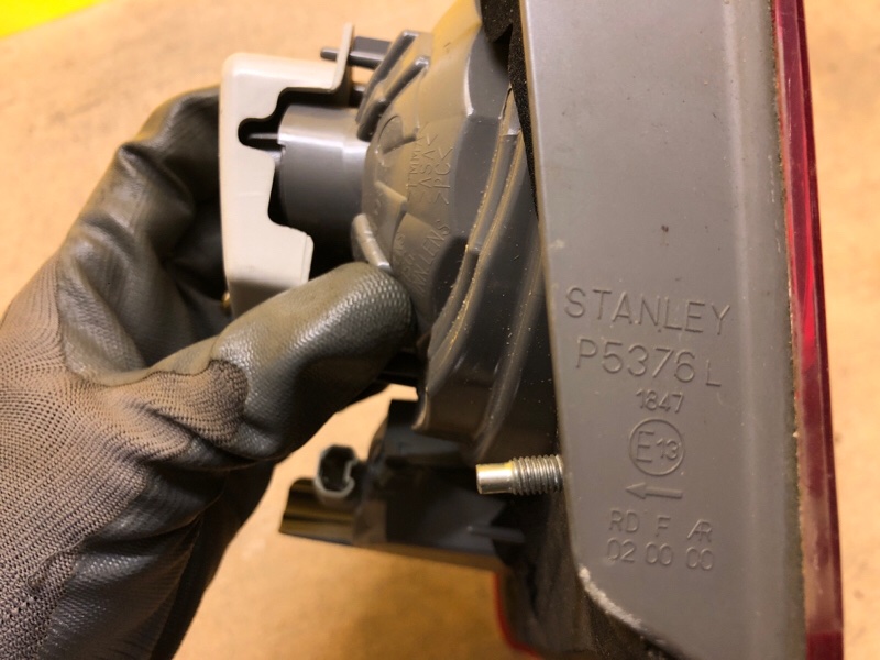 Фонарь внутренний левый CIVIC 4D 06-11