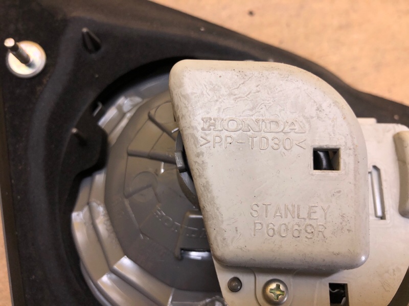 Фонарь внутренний правый CIVIC 4D 06-11