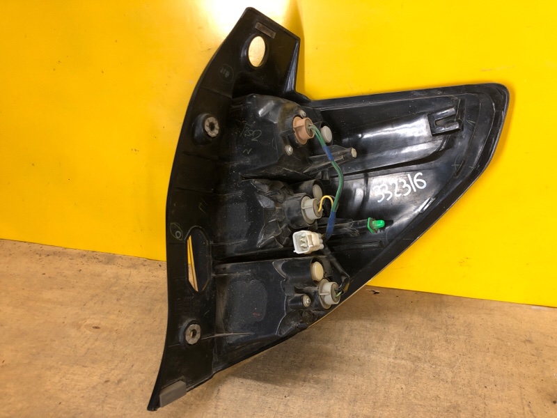 Фонарь наружный левый FORESTER SH 07-12