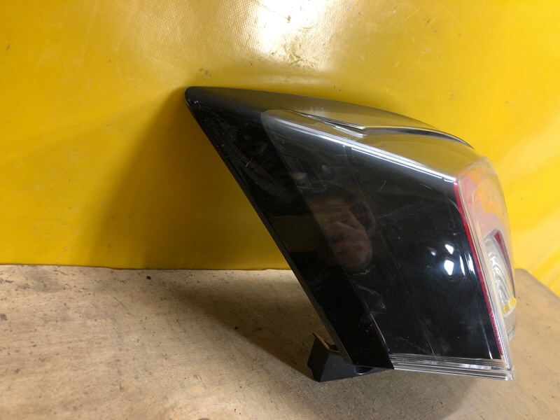 Фонарь наружный правый HONDA CIVIC FC/FK 15- Фонарь наружный правый HONDA CIVIC FC/FK 15-