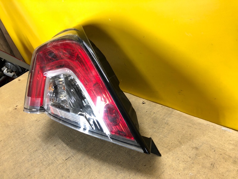 Фонарь наружный правый CIVIC FC/FK 15- Фонарь наружный правый CIVIC FC/FK 15-