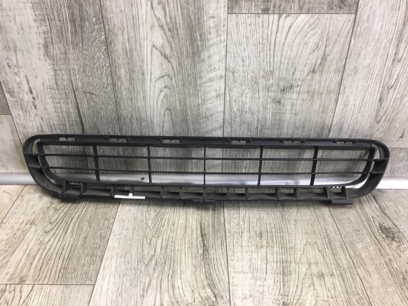 Решетка переднего бампера TOYOTA CAMRY 40 06-11 53112-06040 Б/У