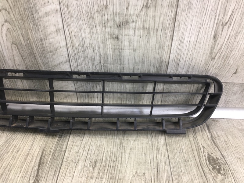 Решетка переднего бампера CAMRY 40 06-11