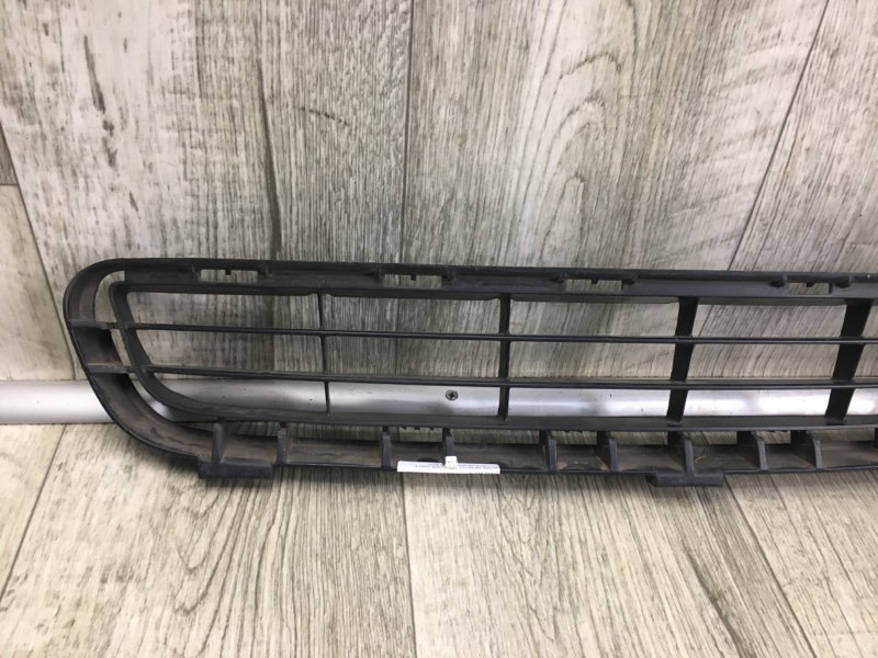 Решетка переднего бампера TOYOTA CAMRY 40 06-11