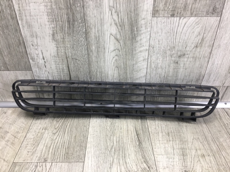 Решетка переднего бампера CAMRY 40 06-11