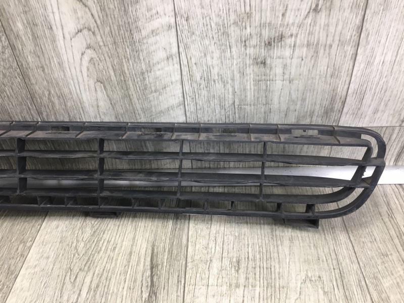 Решетка переднего бампера CAMRY 40 06-11