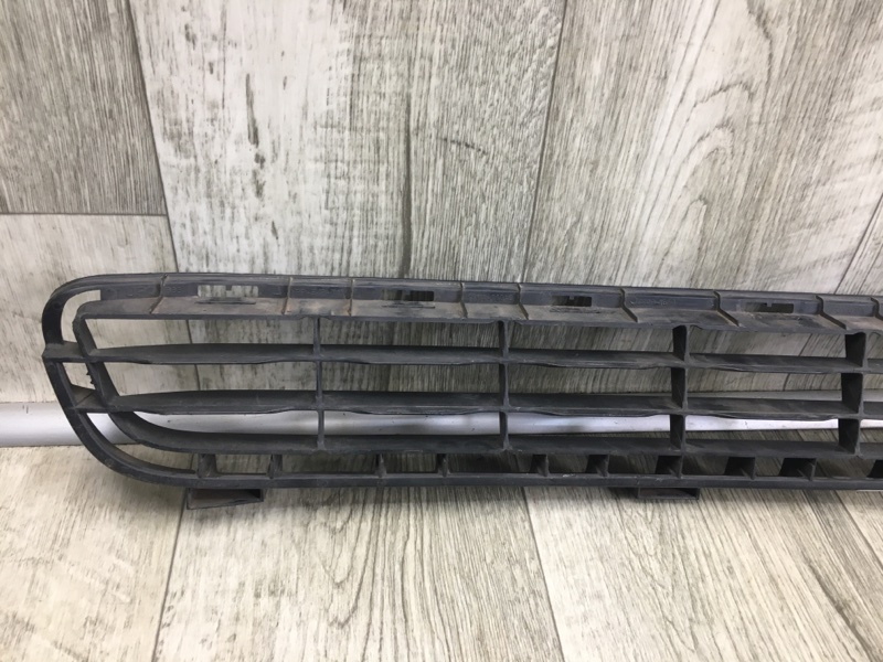 Решетка переднего бампера CAMRY 40 06-11