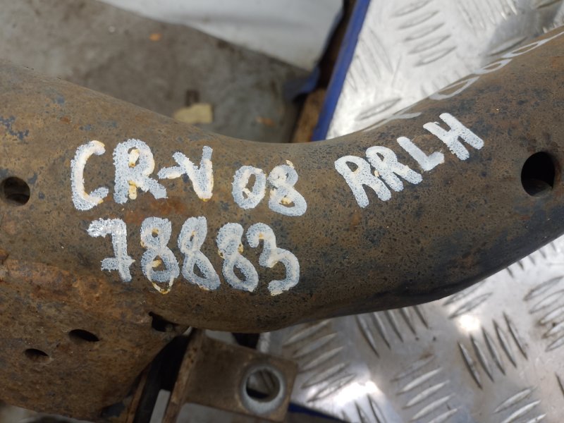Рычаг задней подвески продольный задний левый CRV 06-12 Рычаг задней подвески продольный задний левый CRV 06-12