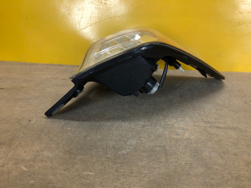 Фонарь наружный правый FORESTER SH 07-12