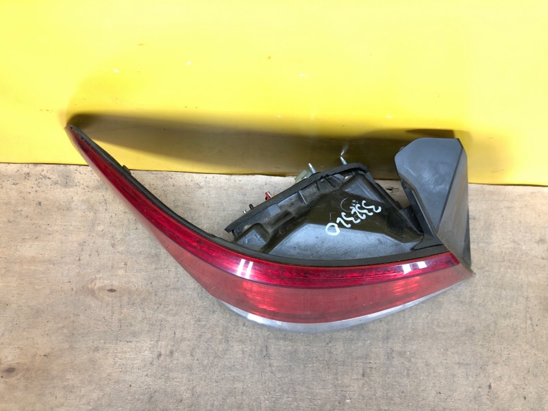 Фонарь наружный левый LEGACY 09-15 BM