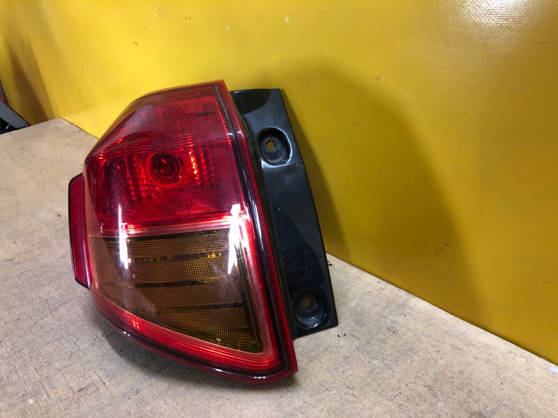 Фонарь наружный левый VITARA 15- Фонарь наружный левый VITARA 15-