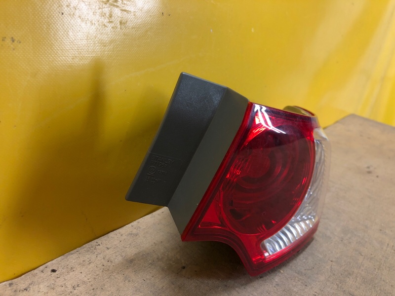 Фонарь наружный правый HONDA ACCORD CU8 / TSX 08-14 Фонарь наружный правый HONDA ACCORD CU8 / TSX 08-14