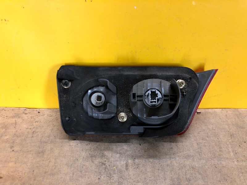 Фонарь внутренний правый ACCORD CL7 / TSX 03-08 Фонарь внутренний правый ACCORD CL7 / TSX 03-08