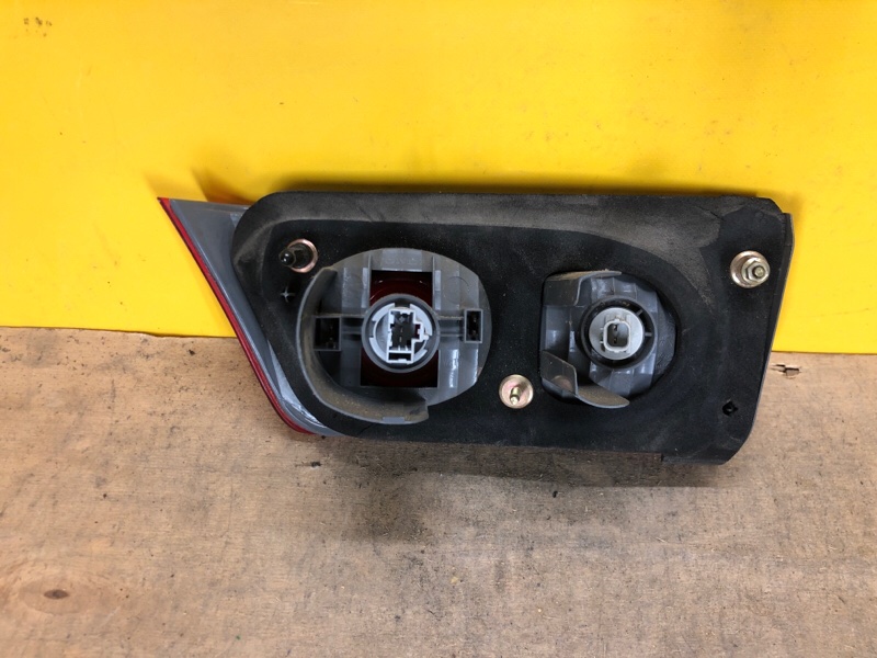 Фонарь внутренний левый ACCORD CL7 / TSX 03-08 Фонарь внутренний левый ACCORD CL7 / TSX 03-08