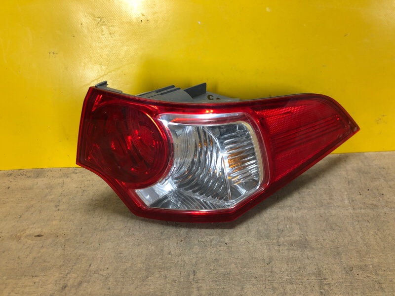 Запчасть фонарь наружный правый HONDA ACCORD CU8 / TSX 08-14 33500TL0G01 Б/У Фонарь наружный правый HONDA ACCORD CU8 / TSX 08-14 33500TL0G01 Б/У