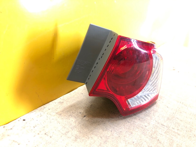 Фонарь наружный правый HONDA ACCORD CU8 / TSX 08-14