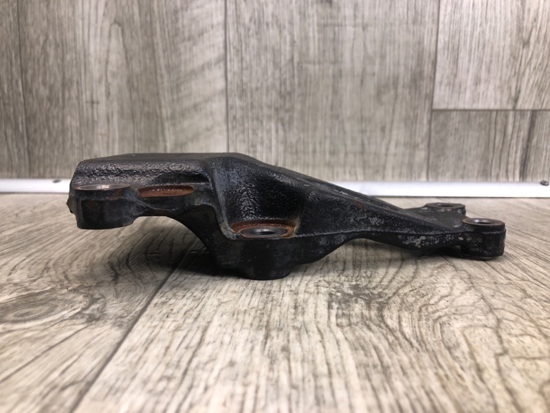 Кронштейн двигателя правый TOYOTA CAMRY 55 14-17 2.5 2ARFE Кронштейн двигателя правый TOYOTA CAMRY 55 14-17 2.5 2ARFE